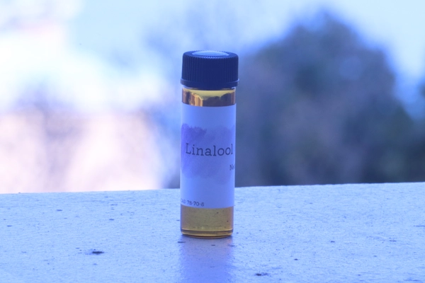 Linalool 3g